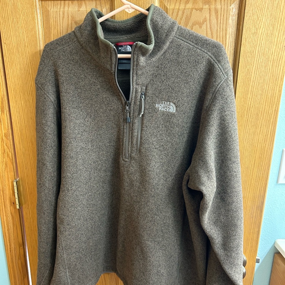The North Face 1/4 Zip. Men’s XL. Brown